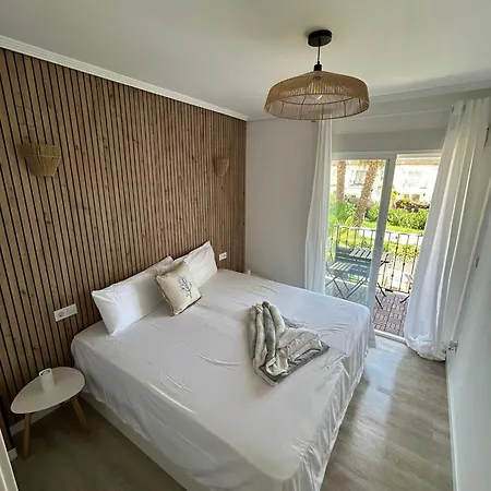 The Whale House * El Campello